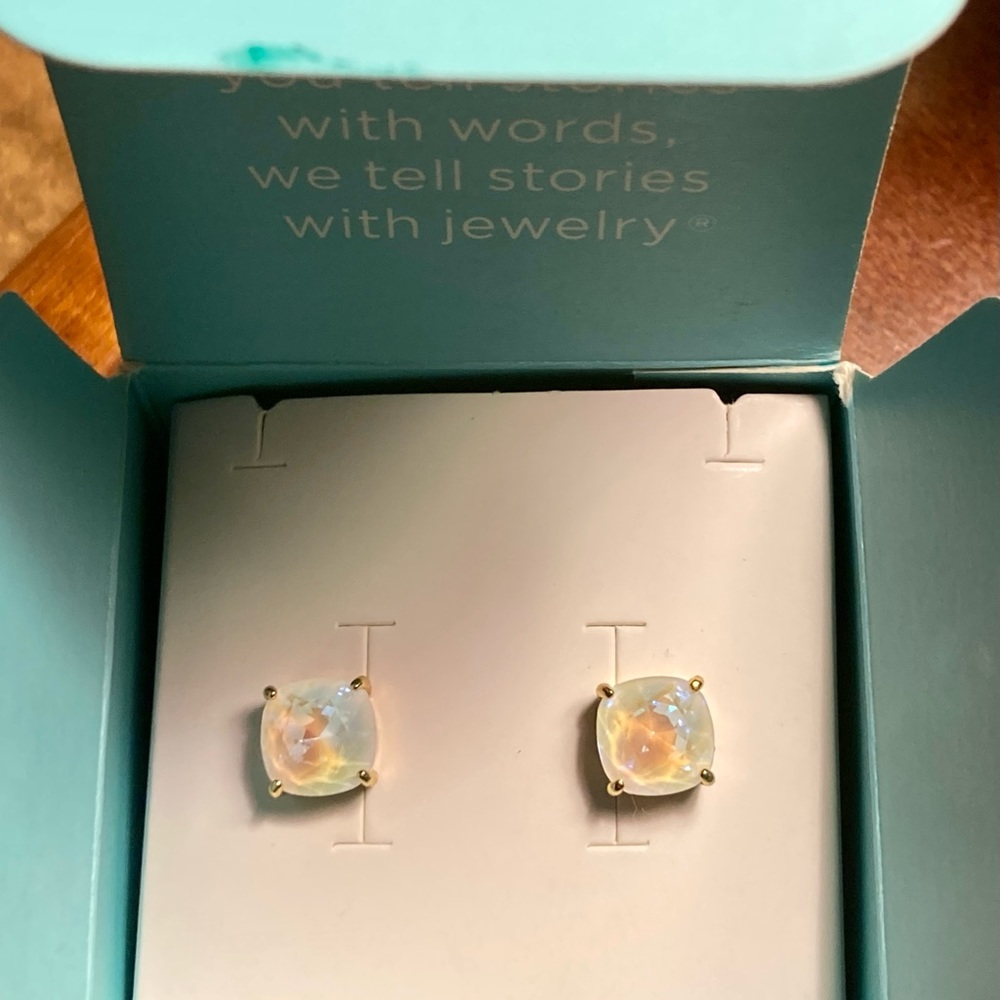 Origami Owl Ivory Cream Delite  & Gold Studs